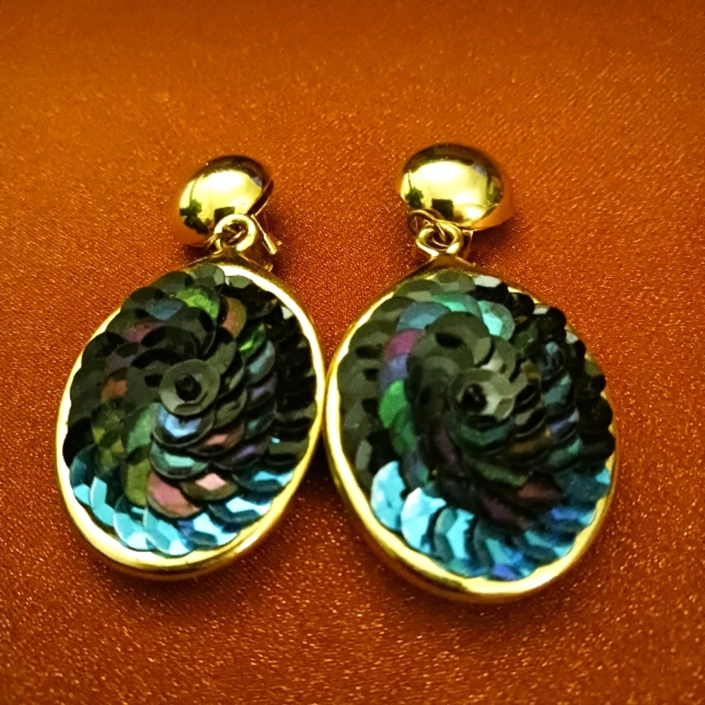 Vintage Elegant Gold and Multicolor Clip On Earrings